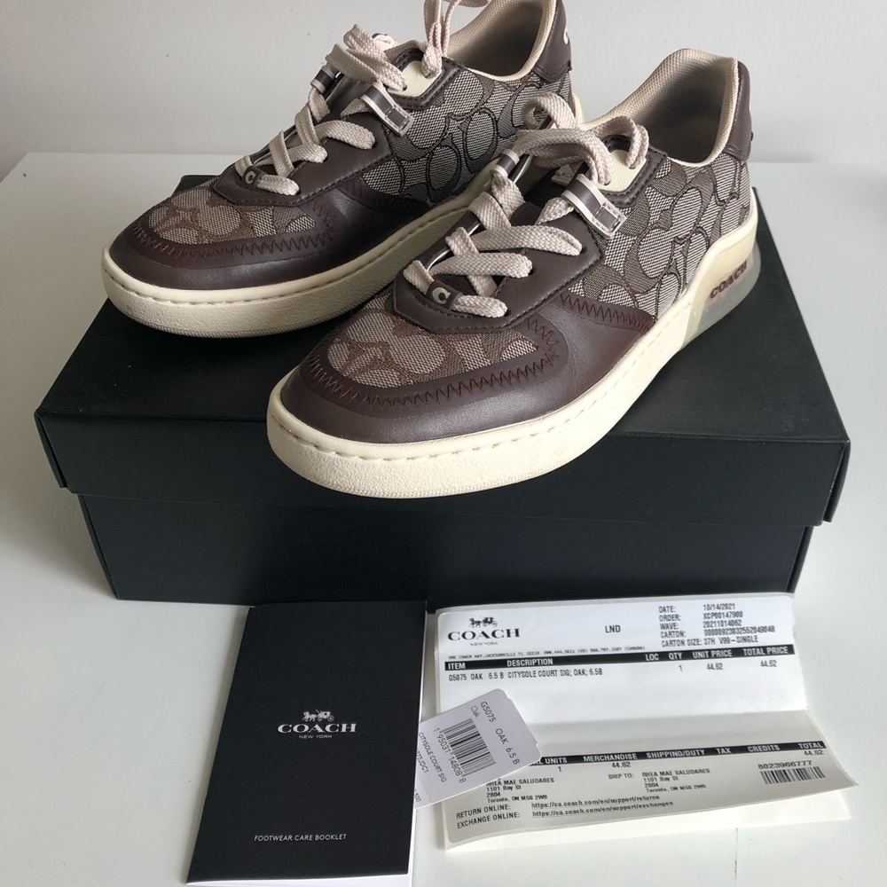 COACH womens 6.5 / used